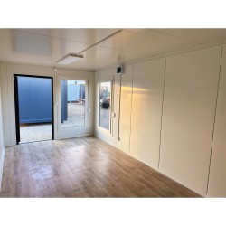 Contenedor Pabellon Comercial 3×6 Open Space / Ventanas De Esquina / Persianas Exteriores