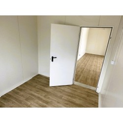 Un Edificio De Láminas - Edificio Comercial Y De Oficinas - 6 Instalaciones - 63m2