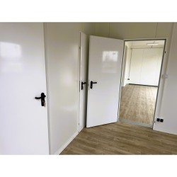 Un Edificio De Láminas - Edificio Comercial Y De Oficinas - 6 Instalaciones - 63m2